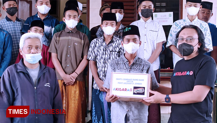 Aksi Sosial Atasi Pandemi, AKIBARA dan Komunitas Motor di Jember Bantu Panti Asuhan