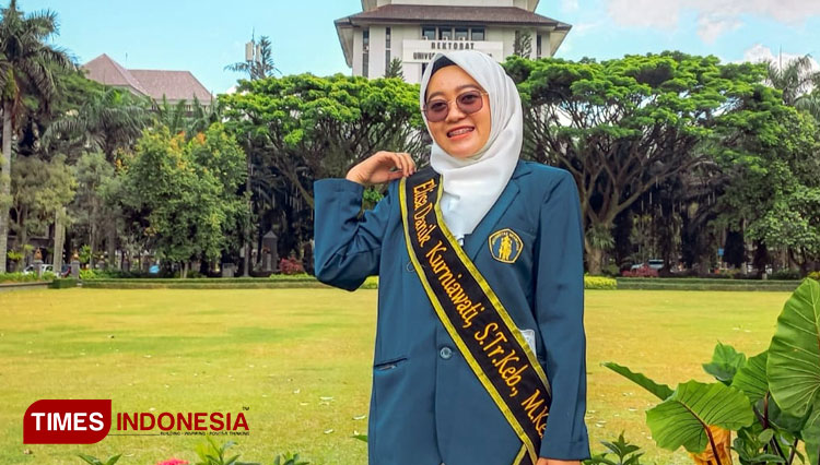 Elisa Danik Kurniawati mahasiswa Magister Kebidanan FKUB yang lulus dengan predikat cumlaude. (Foto: Dok. Pribadi for TIMES Indonesia)