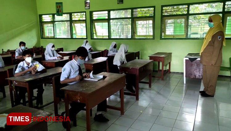 Proses Pembelajaran tatap muka di SMPN 1 Ngasem Kabupaten Kediri (Foto: Canda Adisurya/TIMES Indonesia)