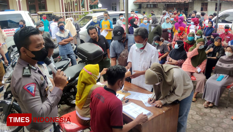 Jelang HUT Polantas ke-66, Satlantas Polres Majalengka Sasar Vaksinasi Massal di Pelosok Desa