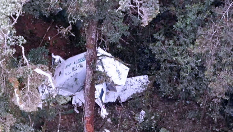 Kondisi pesawat Rimbun Air PK OTW setelah hilang kontak. Dari keterangan polisi, pesawat ini jatuh di Bukit Bilogai Intan Jaya. (FOTO: Media Sosial)