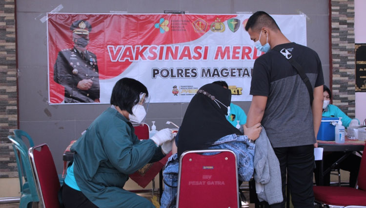 Pelaksanaan vaksinasi Covid-19 yang digelar oleh Polres Magetan. (Foto: Humas Polres Magetan for TIMES Indonesia)