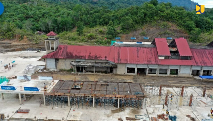 Kementerian PUPR RI tengah menyelesaikan pembangunan PLBN Jagoi Babang di Kabupaten Bengkayang, Kalbar guna memperkuat kedaulatan NKRI di perbatasan sebagai garda terdepan. (FOTO: Biro Komunikasi Publik Kementerian PUPR RI)