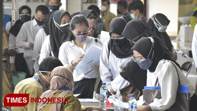 Peserta test seleksi CPNS dari Kendal, saat mengikuti test seleksi CPNS di Hotel UTC Semarang, Senin 20/9/2021 (Foto: dok/ istimewa/ TIMES INDONESIA) 