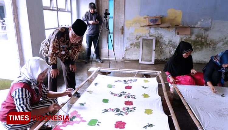 Diskumdag Kota Batu Gelar Lomba Desain Batik
