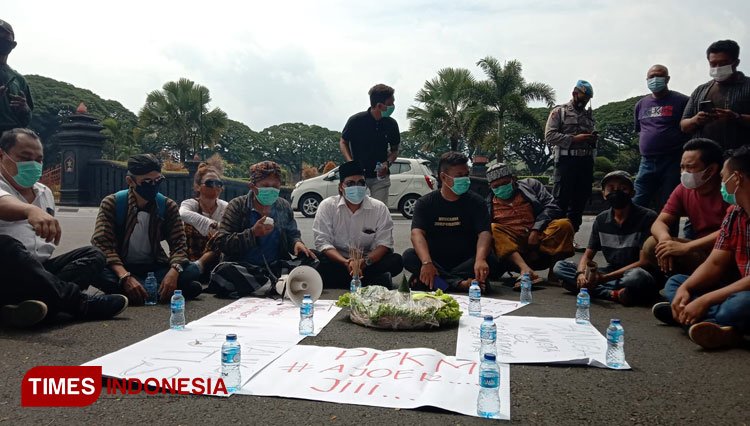 Kritik Wali Kota Malang Gowes ke Pantai Saat PPKM Terus Bergulir, Balai Kota Malang Diruwat