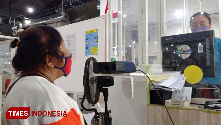 Ketika Kaum Transgender di Surabaya Dipermudah Urus e-KTP hingga KK