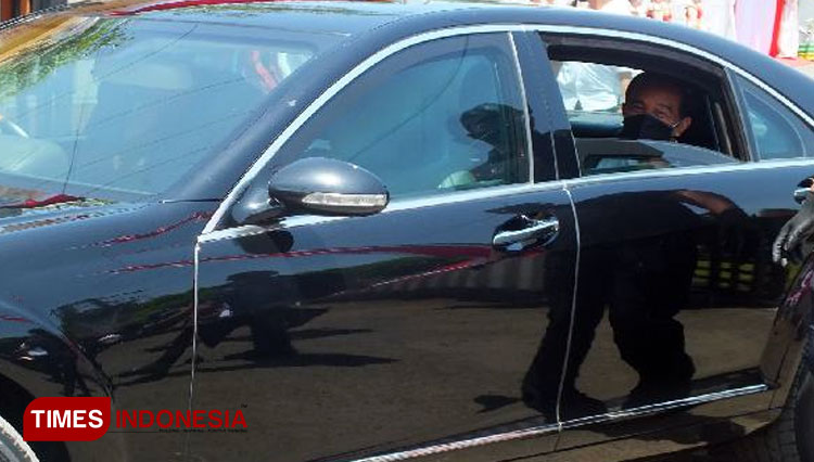 Presiden Jokowi di SMA Negeri 2 Cilacap b