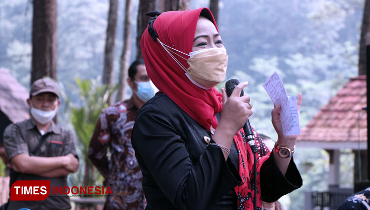 Bupati Brebes H. Idza Priyanti Apresiasi Kreatifitas Warga Kembangkan Wisata Tuk Sirah Pemali (FOTO: Wsd For TIMES Indonesia)