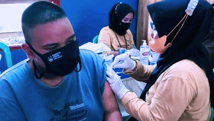 Pelaksanaan vaksinasi di Kabupaten Pangandaran (FOTO: Humas Pemkab Pangandaran)