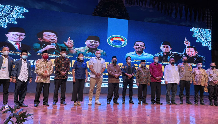 Pelantikan pengurus IKA PMII Bali 2021-2026. (FOTO: IKA PMII Bali)