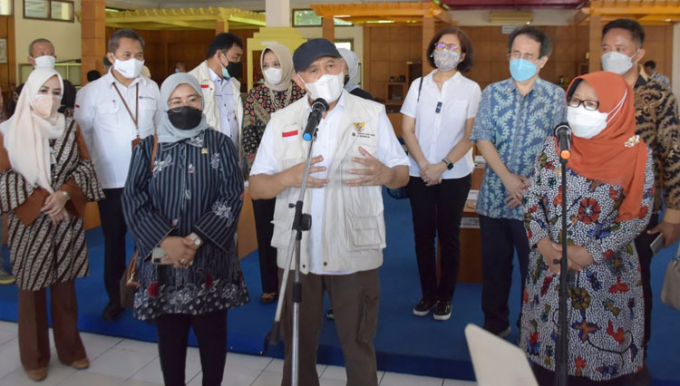 Teten Masduki, Menteri Koperasi dan Usaha Kecil Menengah Kunjungan Kerja Temui Bupati Tegal. (Foto: Dok. Humas for TIMES Indonesia)
