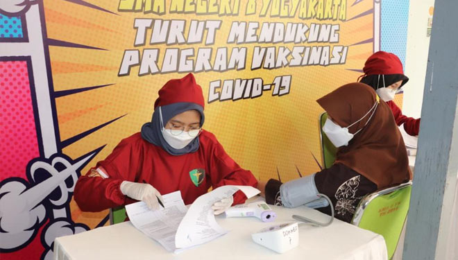 Suasana vaksinasi di SMAN 8 Yogyakarta. (FOTO: Polda DIY for TIMES Indonesia)