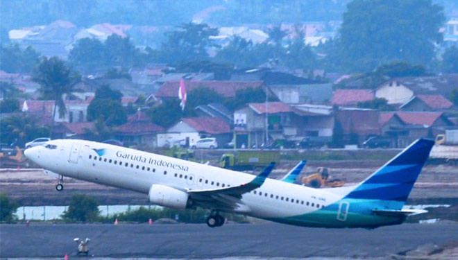 Pesawat Garuda Indonesia. Pada 26 September 1997, pesawat Garuda Indonesia dengan nomor penerbangan GA 152 jurusan Jakarta - Medan jatuh di Sibolangit, Deli Serdang, Sumatra Utara. (foto: ANTARA FOTO/Muhammad Iqbal).