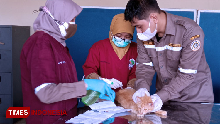 Vaksin-anti-rabies-kepada-ratusan-hewan-peliharaan-digelar-Dinas-Pertanian-Kabupaten-Cilacap.jpg
