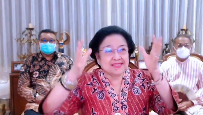 Ketua Umum PDI Perjuangan Megawati Soekarnoputri saat membuka Pelatihan Dasar Manajemen Bencana dan Pengendalian Operasi Pencarian dan Pertolongan secara virtual. (FOTO: PDI Perjuangan)