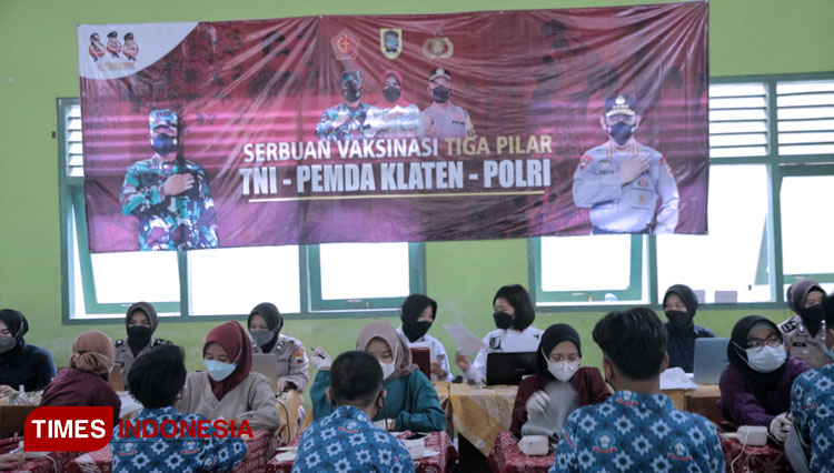Suasana-kegiatan-vaksinasi-di-kalangan-pelajar-di-Kabupaten-Klaten-3.jpg