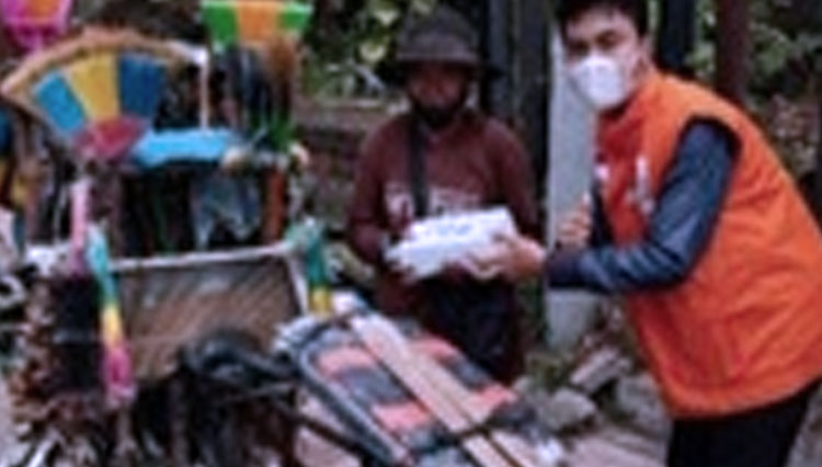 Laznas LMI Berbagi Makanan kepada Masyarakat Miskin Kota