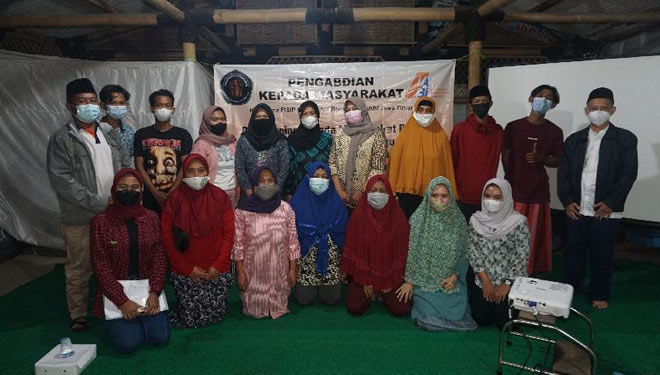 Tim Universitas Brawijaya bersama Ikatan Ahli Bencana Indonesia (IABI) Jawa Timur memberikan pendampingan kepada masyarakat Kelurahan Temas. (Foto: Dok. UB for TIMES Indonesia)