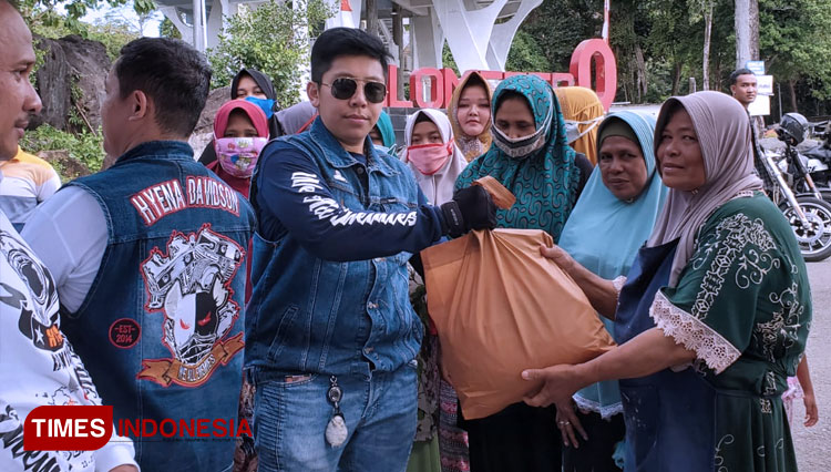 Rombongan Club Harley Hyena Davidson Yogyakarta ketika touring baksos ke Tugu Km 0. (FOTO: Dok. Lutfi for TIMES Indonesia)