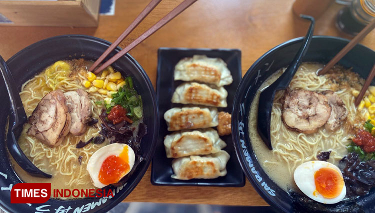 The Chasu Ramen with Original flavor, Chicken Gyoza, and Chicken Chasu Ramen Miso, some of the menu at Sai Ramen Bogor. (Photo: Anastasia Athalia/TIMES Indonesia)