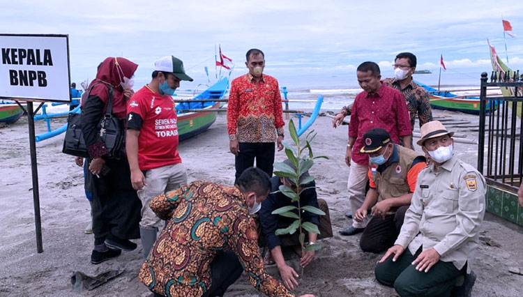 Pantai Maruf Amin 2
