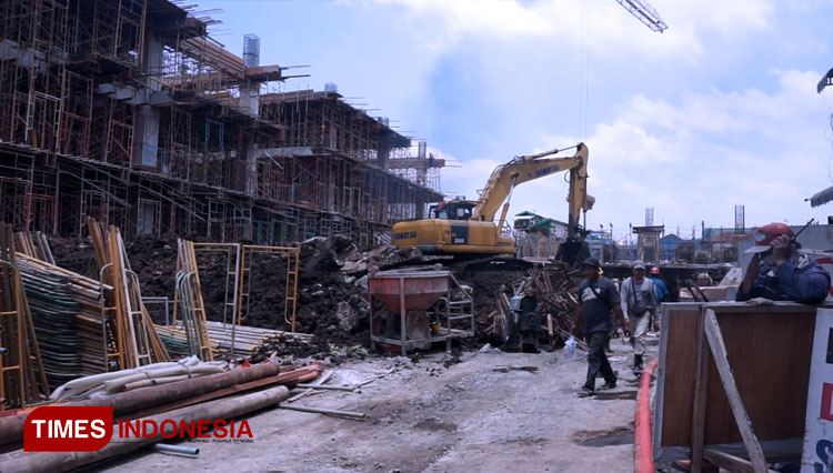 progres-pengerjaan-gedung-MCC-yang-berada-di-Jl-A-Yani-Blimbing-2.jpg