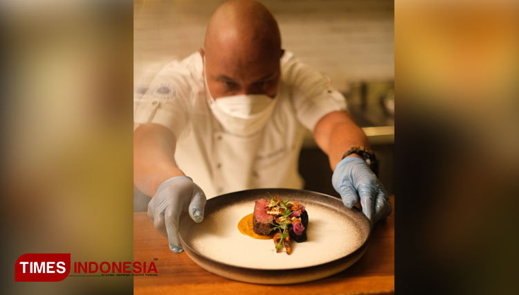 Chef Agustono a