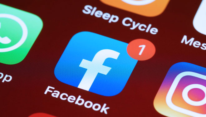 Pengguna Facebook, Instagram, dan WhatsApp melaporkan adanya gangguan sejak Senin (4/10/2021) malam. Namun, saat ini sudah bisa terhubung kembali sebagian ke internet global pada Selasa pagi (5/10/2021) pagi. (foto: scotman)