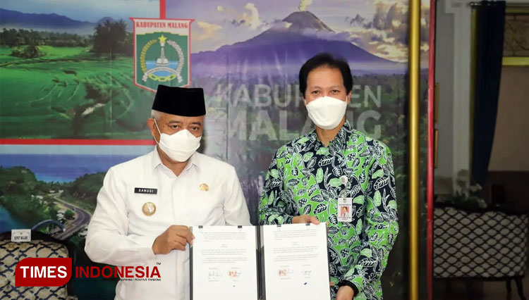 Bupati Malang Abah Sanusi usai menandatangani kerjasama dengan ITN. (Foto : Bag Prokopim Kabupaten Malang for TIMES Indonesia).