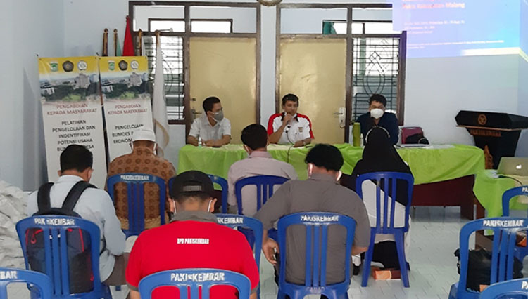 Pelatihan sekaligus identifikasi potensi usaha BUMDes di Desa Pakis Kembar, Kecamatan Pakis, Kabupaten Malang. (FOTO: JIE FEB UB for TIMES Indonesia)