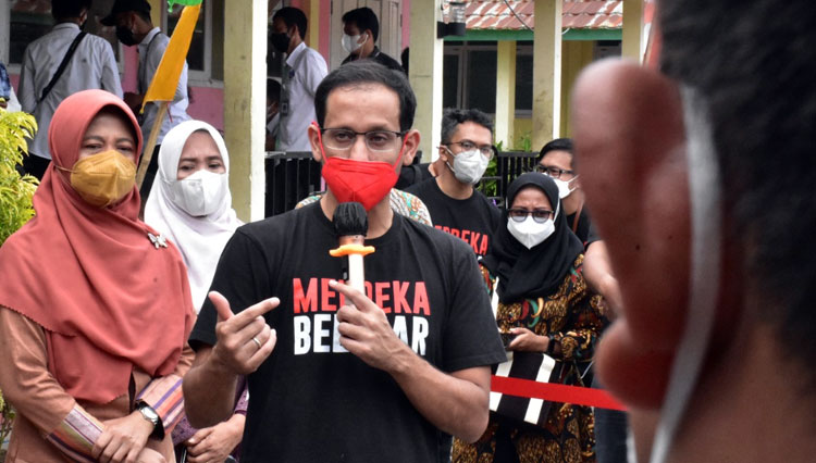 Mendikbudristek RI Nadiem Makarim Pantau PTM di Lombok Tengah