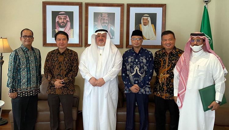 Bersama Dubes Saudi, Kemenag RI Bahas Skema Penyelenggaraan Umrah Saat ...