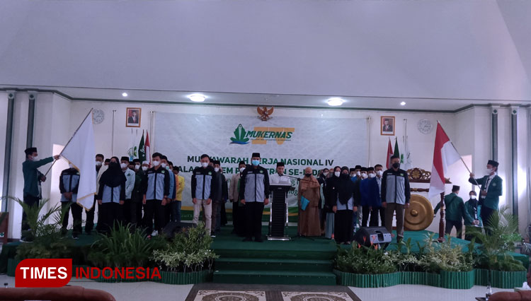 Pengukuhan Pengurus Nasional Halaqoh BEM Pesantren. (FOTO: Nurhidayat/TIMES Indonesia)