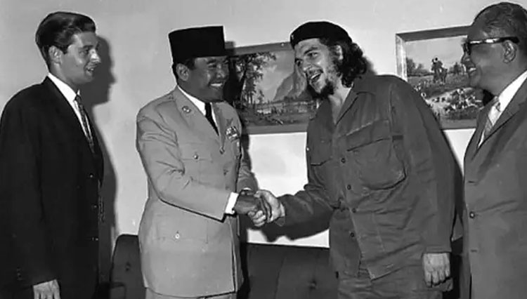 Sejarah Hari Ini: 9 Oktober, Penembakan Malala Yousafzai, Kematian Che Guevara Hingga Geger Pecinan