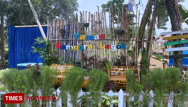 Pintu masuk Taman Sampora Legok Cibinong (Foto: Anastasia Athalia/TIMES Indonesia)
