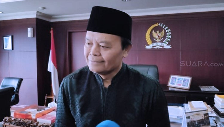 Wakil Ketua MPR RI Hidayat Nur Wahid. (FOTO: Suara.com/Ria Rizki)