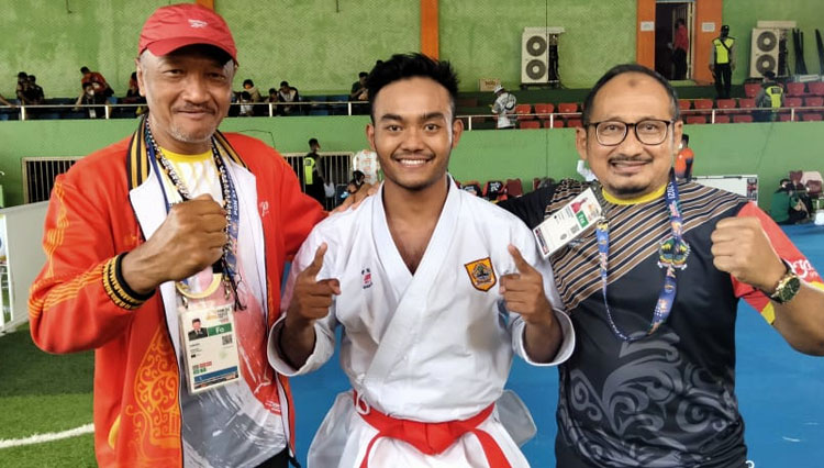 Detrin Sabda Nugraha atlet Karate kelahiran Cilacap yang memperkuat kontingen Jawa Tengah harus puas dengan medali perak PON XX Papua. (FOTO: Pengprov Forki Jateng)