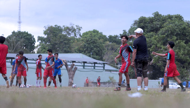 Lombok FC c