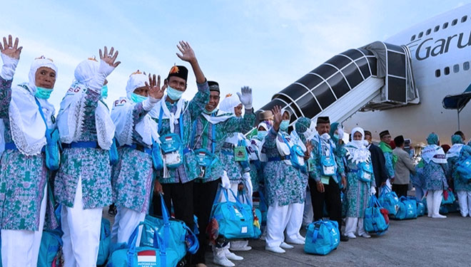 Para jemaah haji asal Indonesia saat hendak berangkat melaksanakan ibadah haji tahun 2019 (foto: Dokumen/Kemenag)