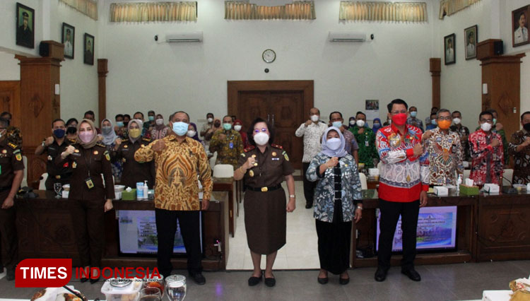 plt. Kajati DIY Dr Tanti A. Manurung saat berkunjung ke Pemkab Sleman. (FOTO: Penkum Kejati DIY for TIMES Indonesia)