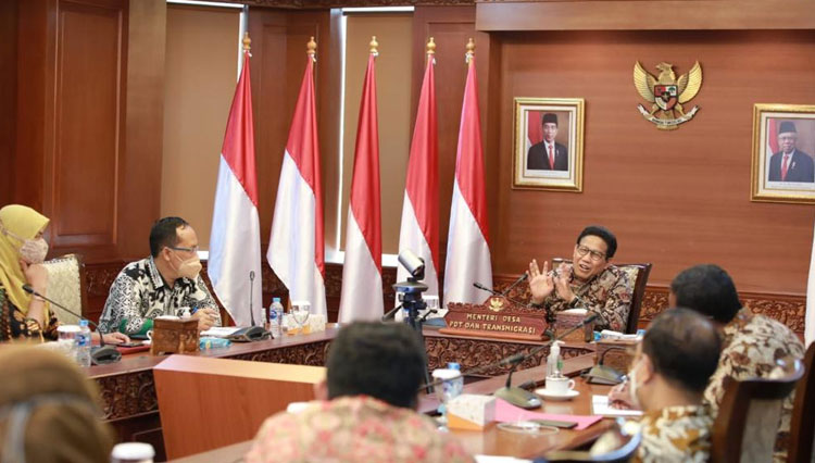 Pejabat Eselon dan mendes 3