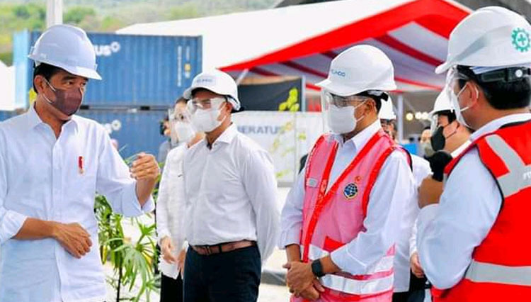 Presiden RI Jokowi saat meresmikan penggabungan Pelindo dan Terminal Multipurpose Wae Kelambu Pelabuhan Labuan Bajo, Kamis (14/10/2021)