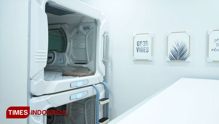 Capsule Room