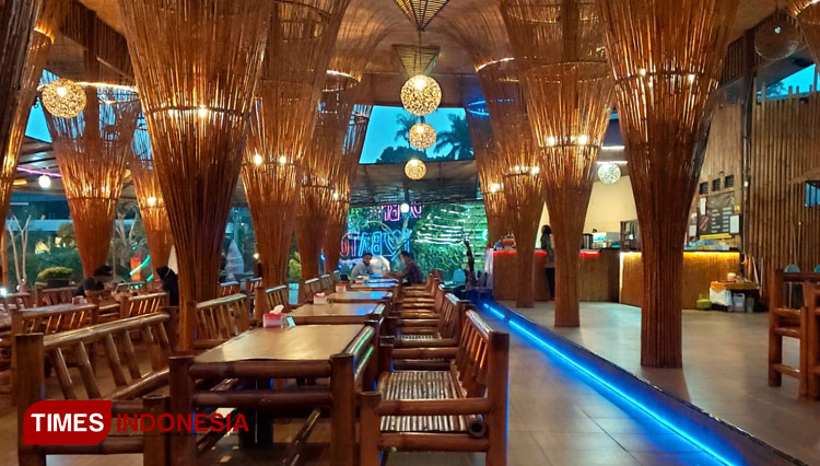 De Bamboo, Café dengan Pemandangan Eksotik Kota Batu