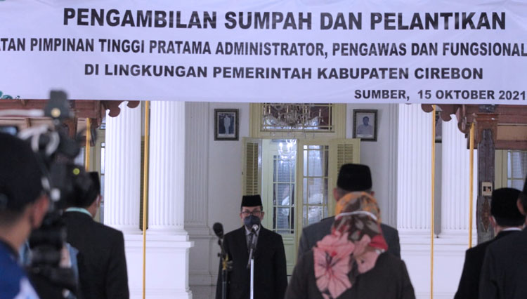 Pelantikan jabatan di Pemerintahan Kabupaten Cirebon. (Foto: dok Humas Pemkab Cirebon)