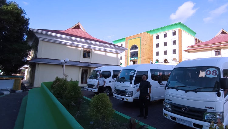 Bus milik Pemkab Morotai yang telah dikirim ke Kota Ternate dan Sofifi untuk  melayani tamu STQ Nasional XXVI Maluku Utara. (Foto: dok. Dishub For TIMES Indonesia).