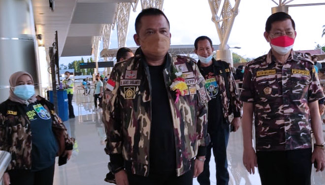 Agoes Soerjanto b