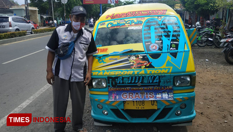 Sopir angkutan umum kota yang tergabung dalam program angkutan gratis Dinas Perhubungan Kabupaten Banyuwangi. (FOTO: Riswan Efendi/TIMES Indonesia)
