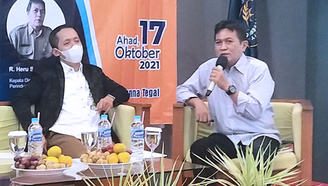 Kepala Dinas Tenaga Kerja dan Perindustrian Kota Tegal memberikan dialog interaktif. (Foto: R. Heru For TIMES Indonesia)